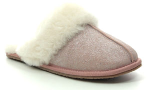 Sheepskin Slippers | The Complete Guide to these Ladies Slippers