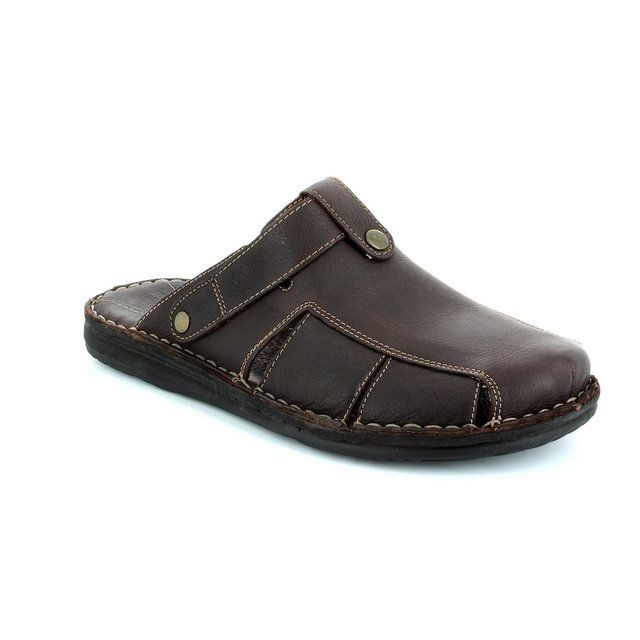 Online Mens slippers at Begg Shoes and Bags