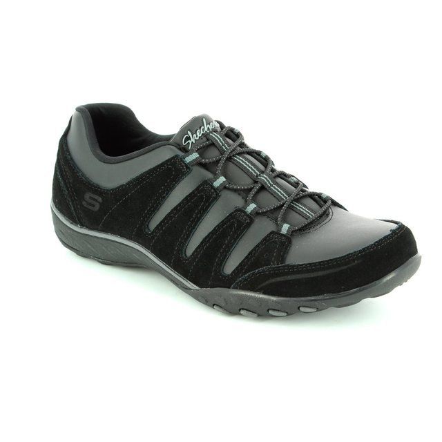 Skechers trainers now online & in store at Begg Shoes.