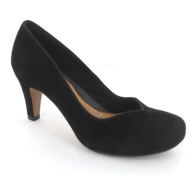 clarks black pumps