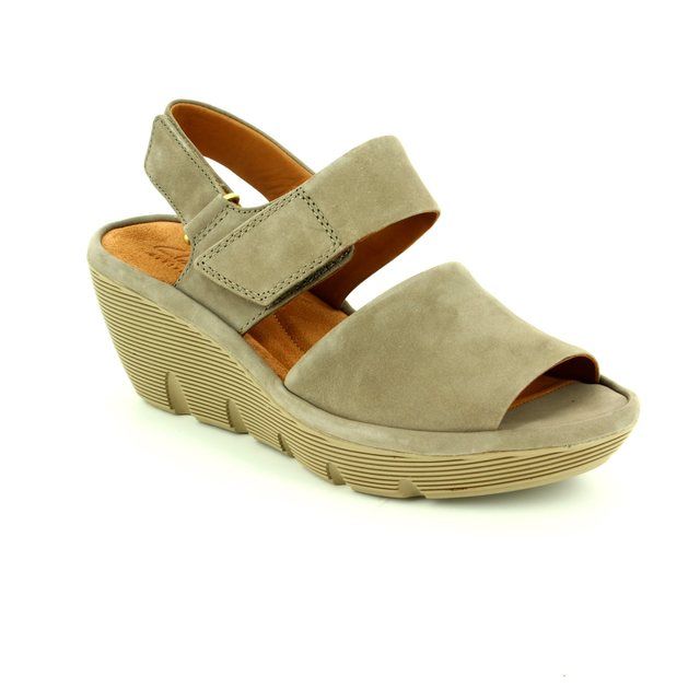 clarks green sandals