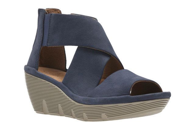 clarks nubuck sandals