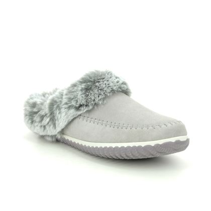wide fit slippers clarks
