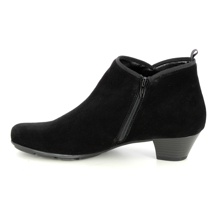 Gabor Trudy Black Suede Womens ankle boots 35.633.17