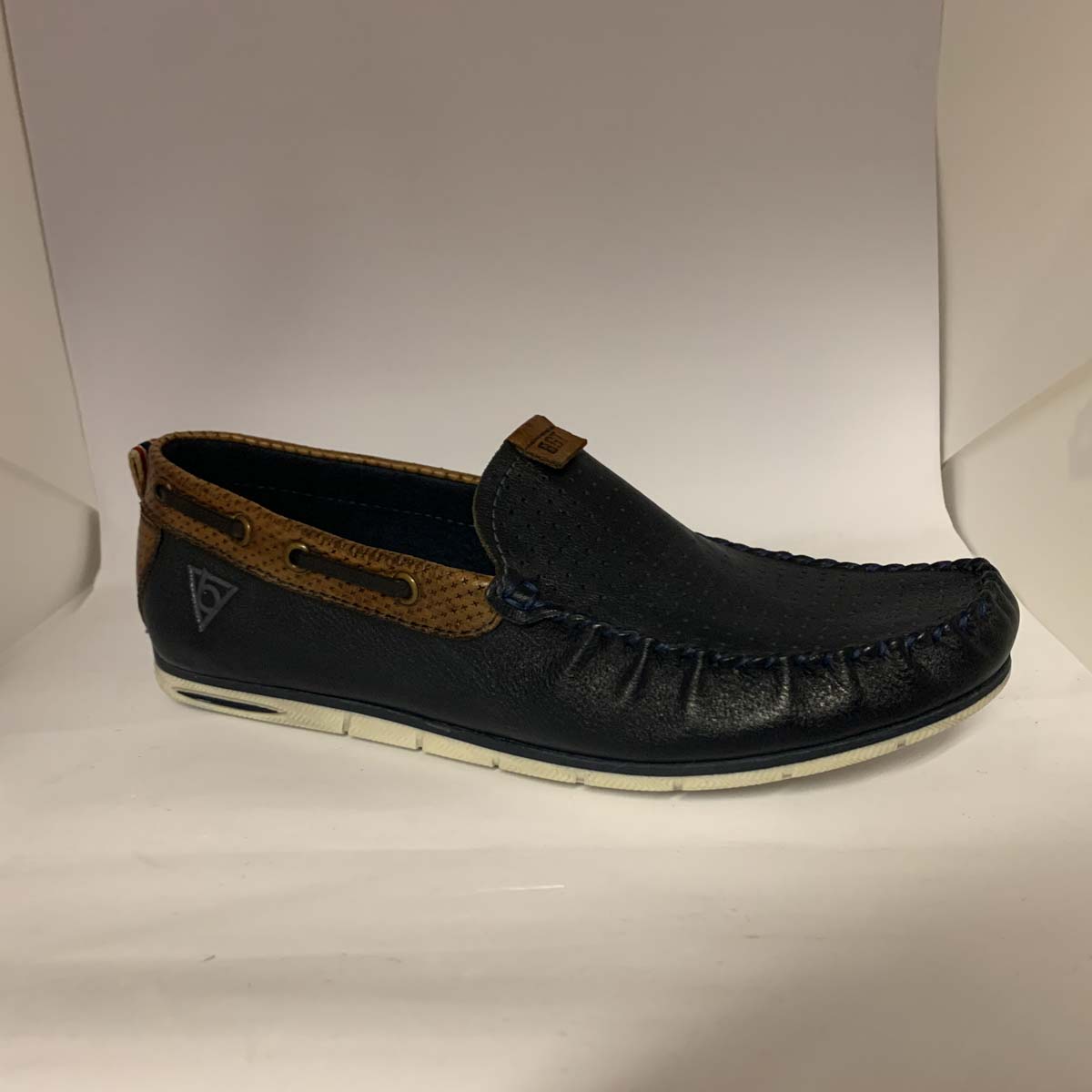 Bugatti Chesley Cheroke 321A2X65-4100 Navy Leather Loafers