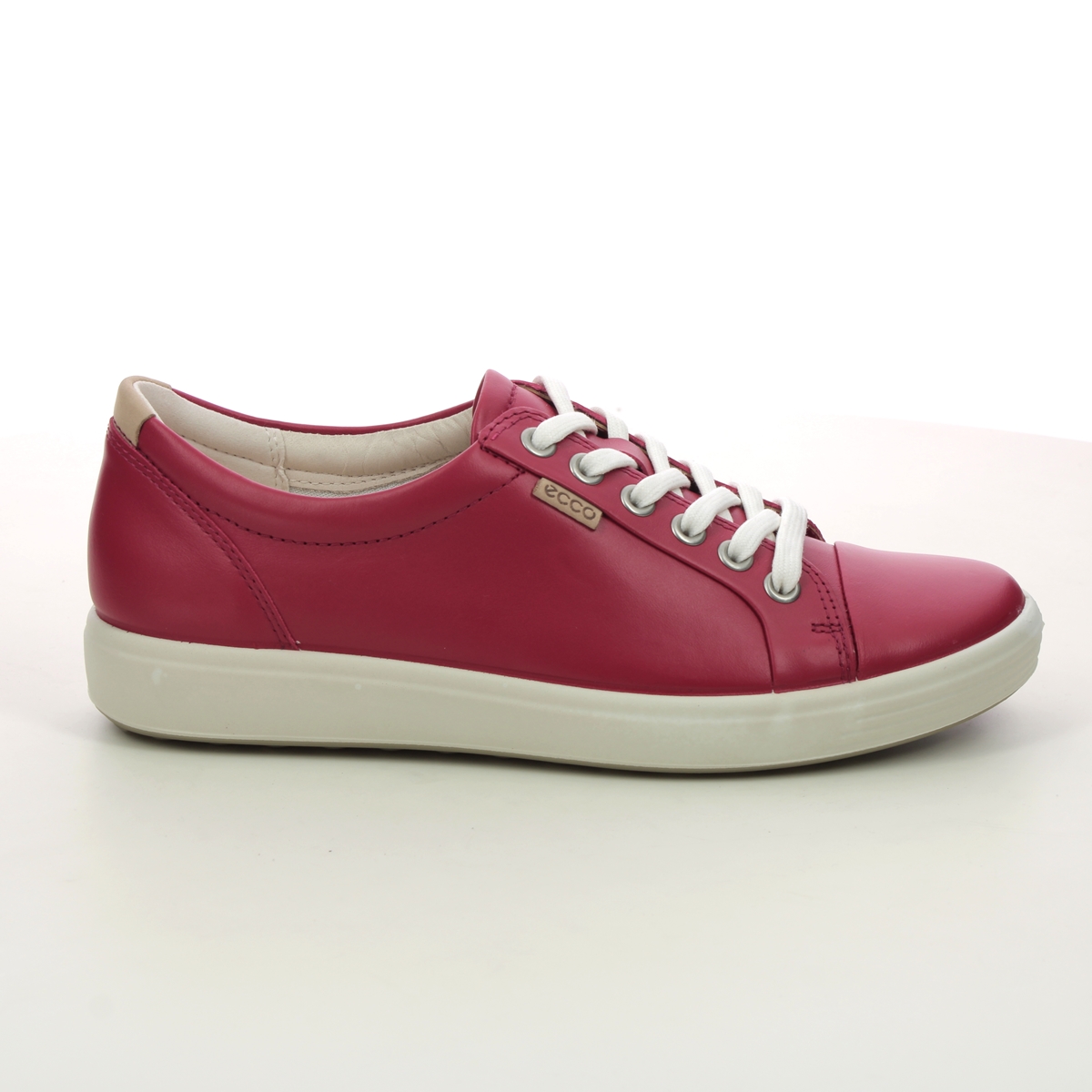 Womens hot sale ecco trainers